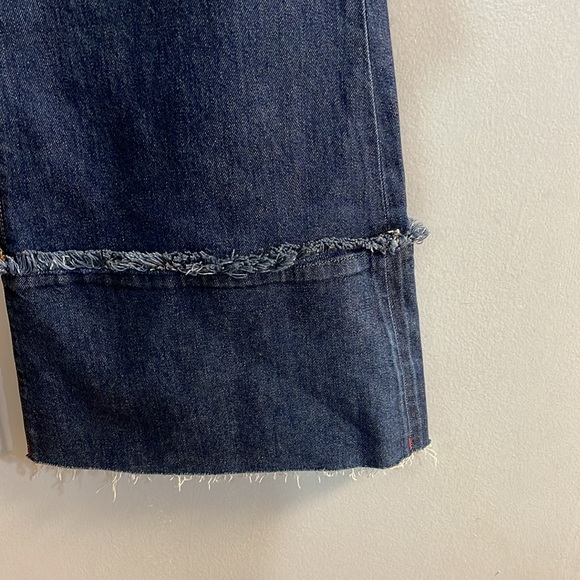 Alice + Olivia Gorgeous High-Rise Wide-Leg Jeans with exaggerated hem - Picture 6 of 9